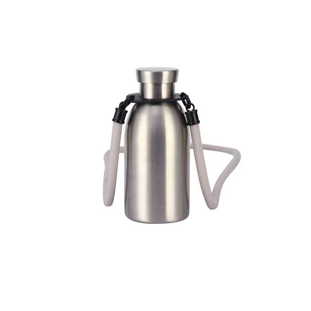 TUM047 产品_Drinkware - Bottle With Shoulder Strap - Silver